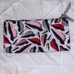 Cosmetic case with lip pattern